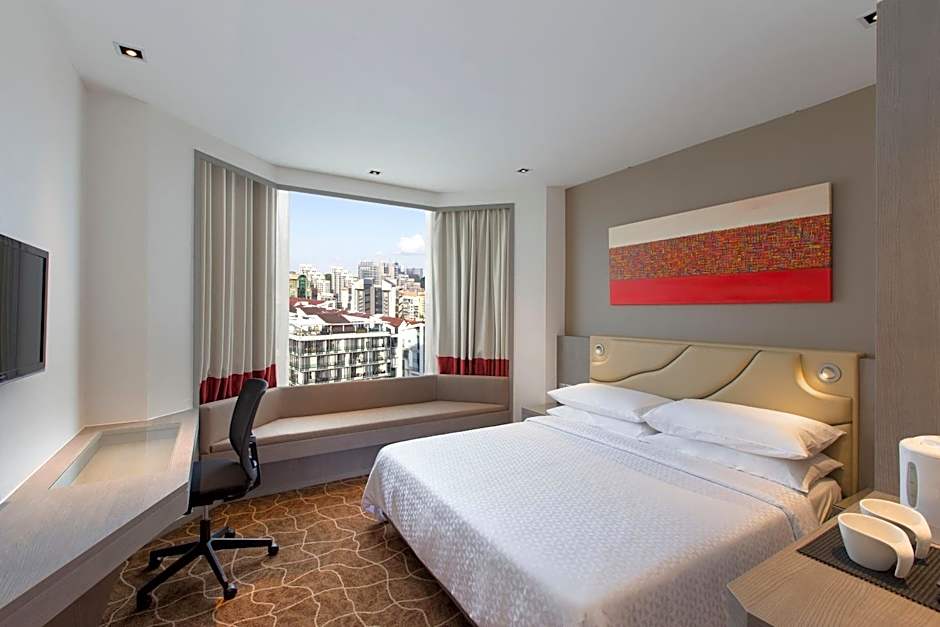 Photo 1 of 5 of Premium 1 King Bed, River View