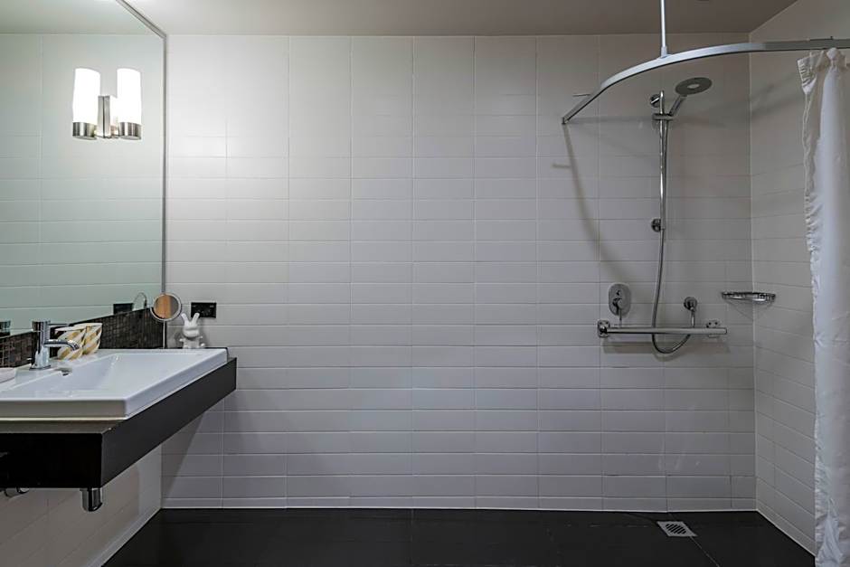 Museum Apartment Hotel, Independent Collection by EVT