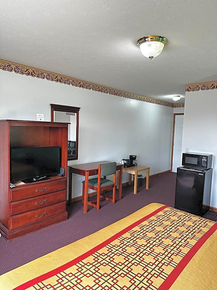 Attica Inn