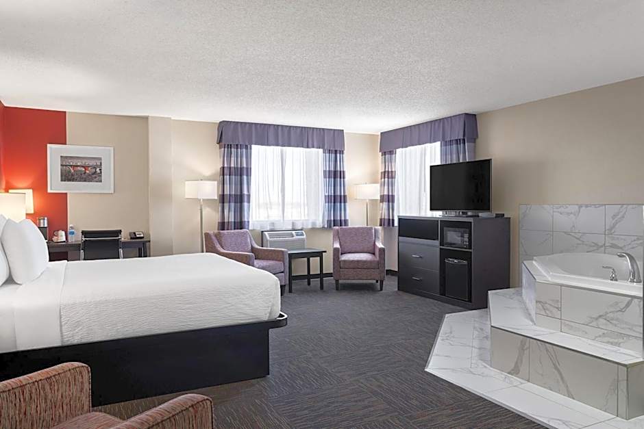 Ramada by Wyndham Saskatoon