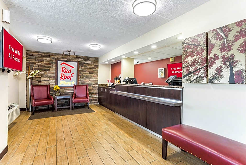 Red Roof Plus Nashville North - Goodlettsville