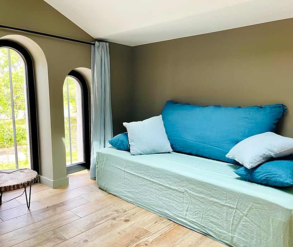 Aux Tourelles 1888 - Tres Proche Lyon #Clim #Piscine #Netflix #Parking Payant Securise