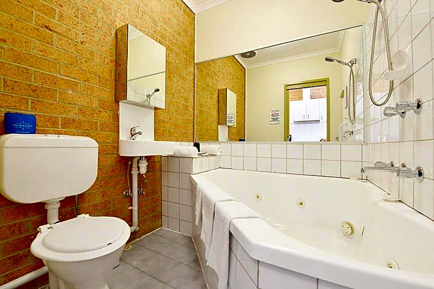 Cranbourne Motor Inn