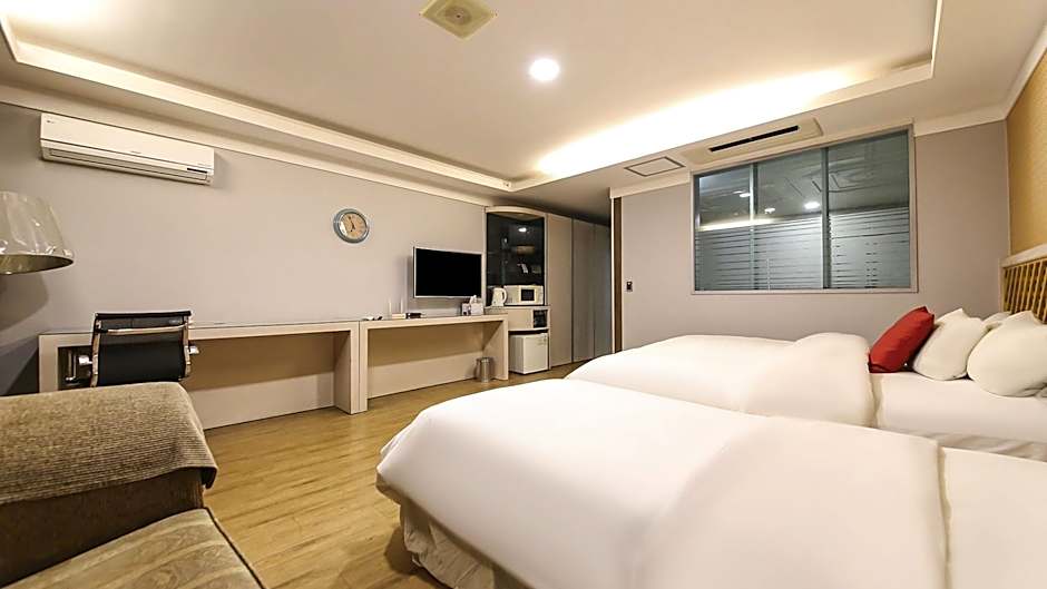 Metro Tourist Hotel Cheonan