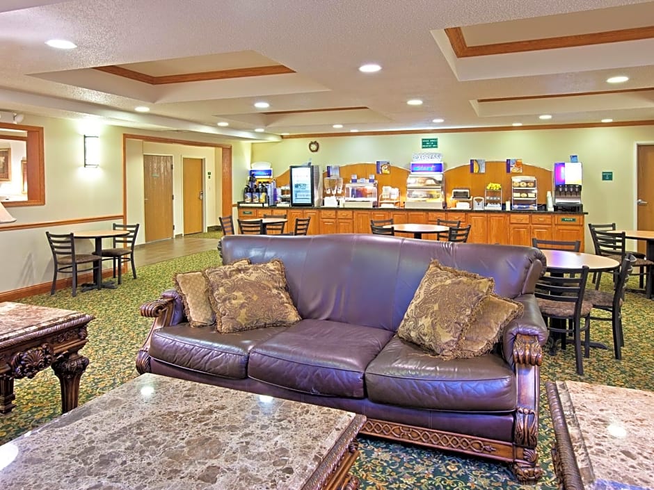 Holiday Inn Express & Suites Logan