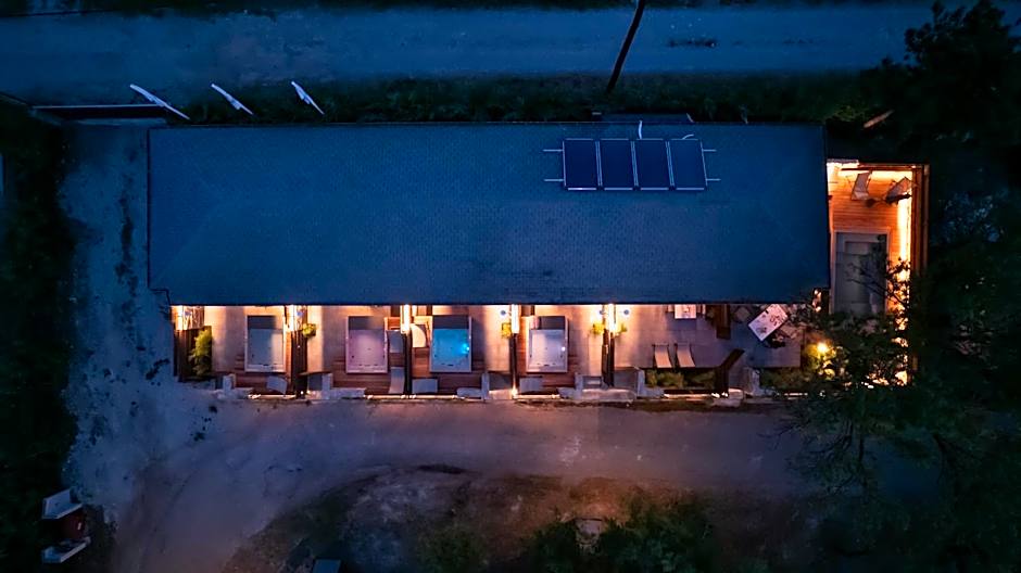 Sylvia Camping & Luxury Suites