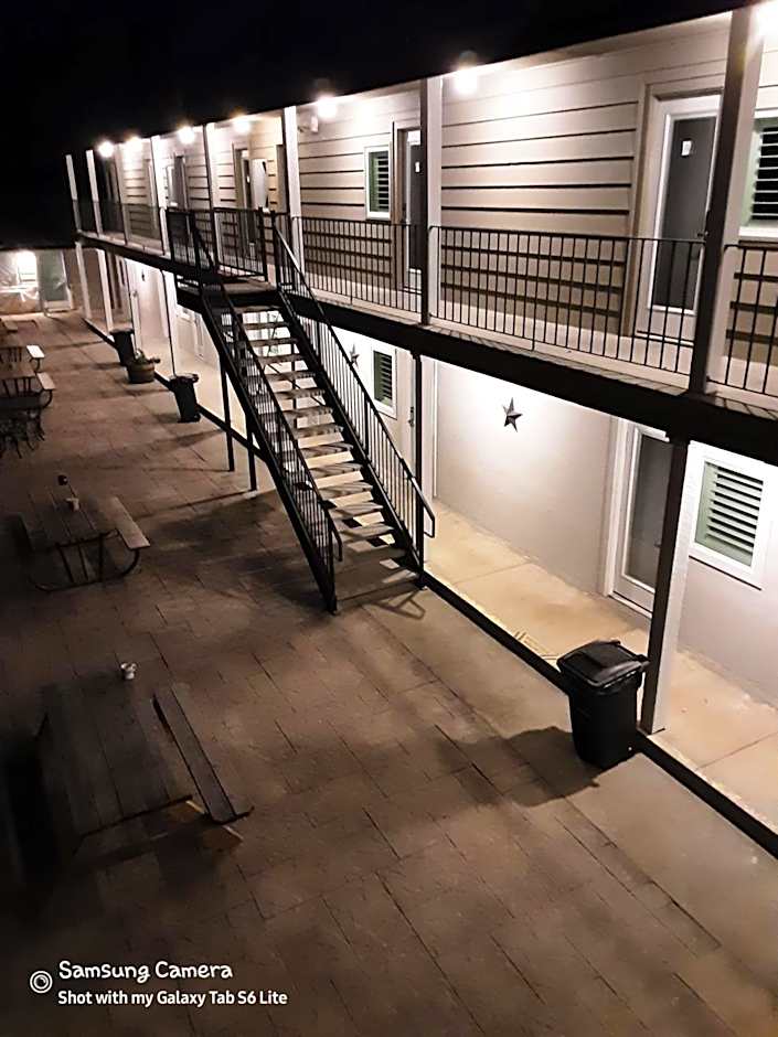 Horseshoe Riverside Lodge
