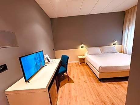 Economy Double or Twin Room