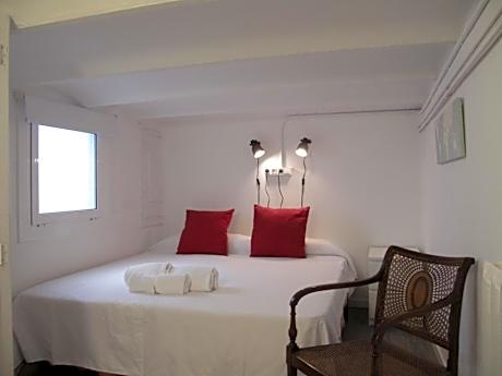 Six-Bedroom Apartment 1º 2ª
