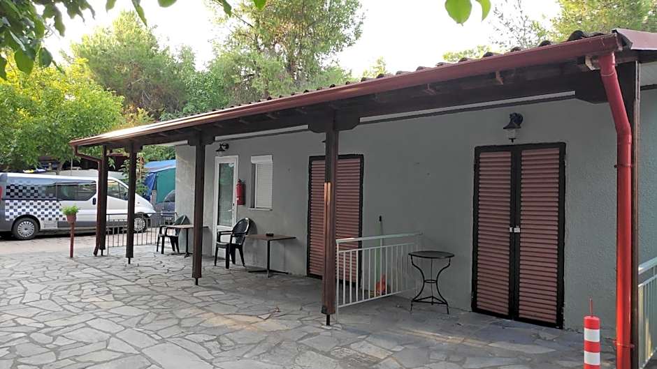Camping Mitikas and Bungalows