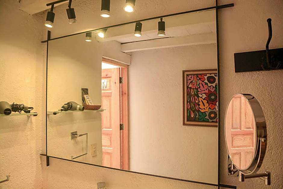 Petit Mesón (Pet Friendly Hotel)