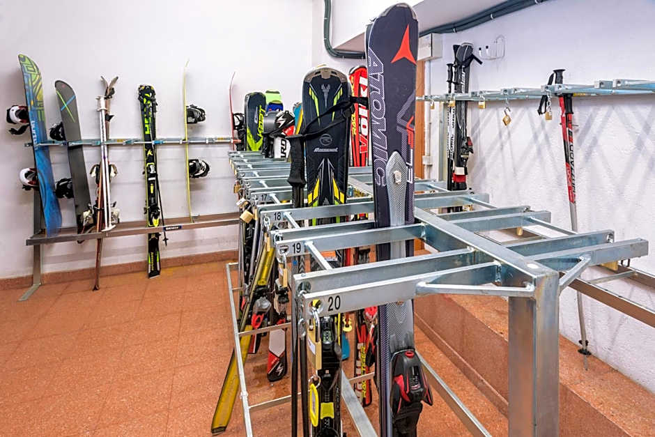 Hotel & Aparthotel Cosmos