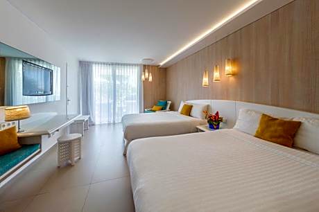 Classic Room with Two Double Beds