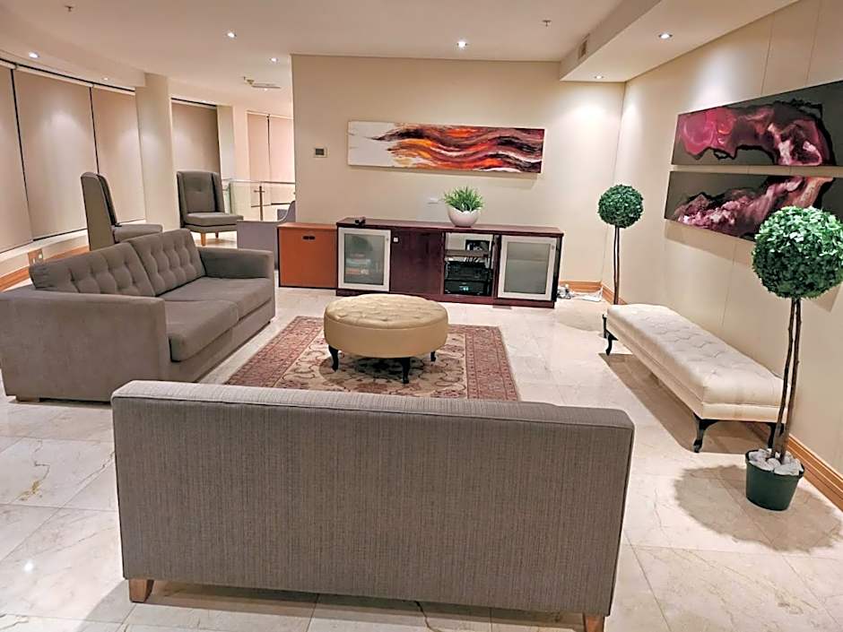 The Pearls of Umhlanga, or Oceans Apts