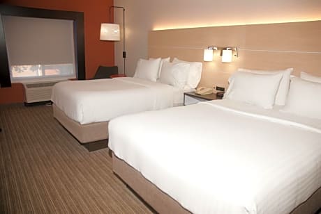 Queen Suite with Two Queen Beds and Single Sofa Bed