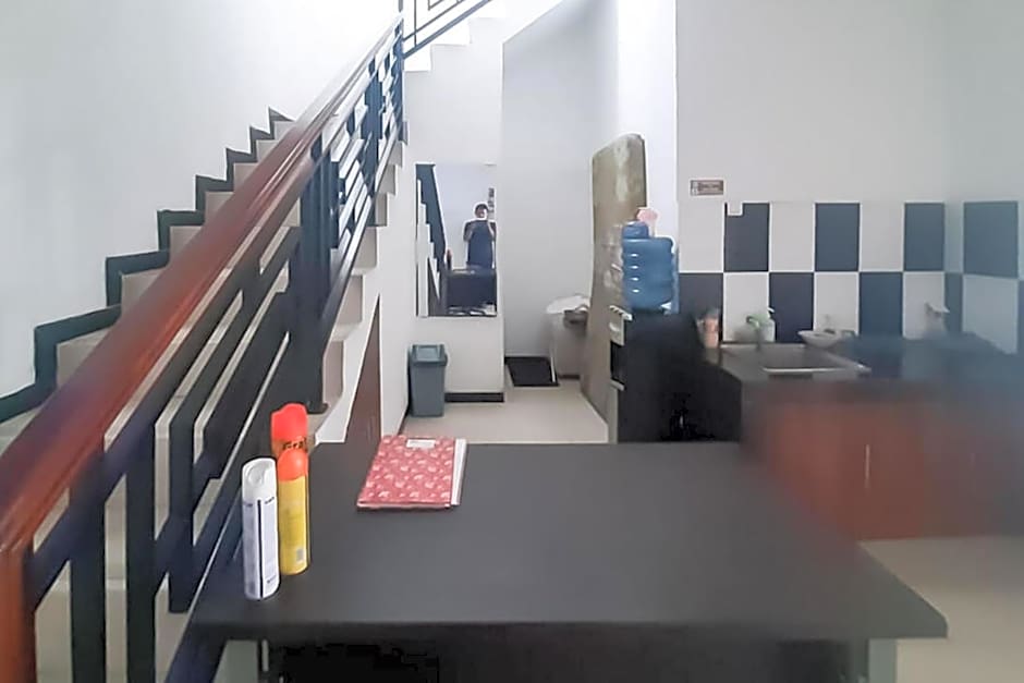 Wisma Brata 2 Mitra RedDoorz