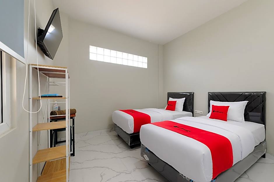 RedDoorz near GSG UNILA Lampung