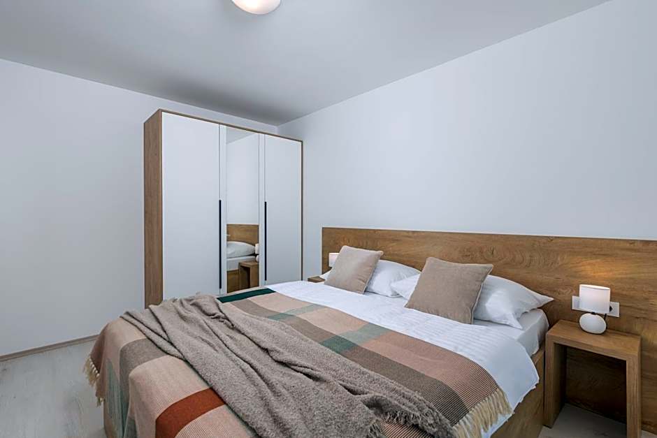 Holiday Homes Oštro