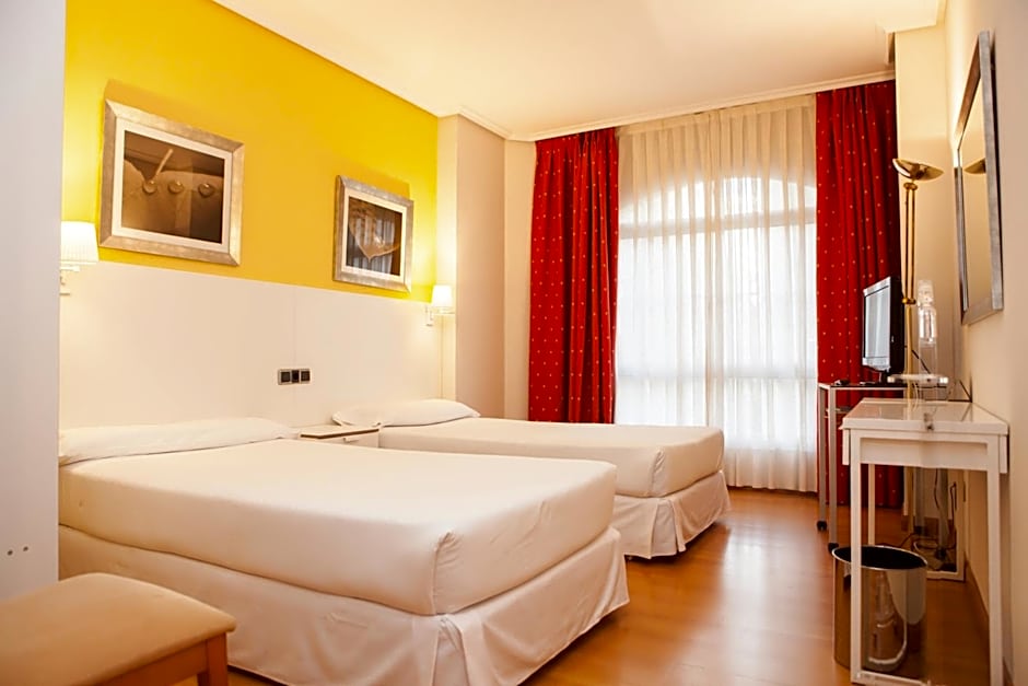 Hotel Sercotel Tres Luces