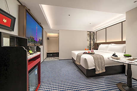 Standard Queen Room(without window)