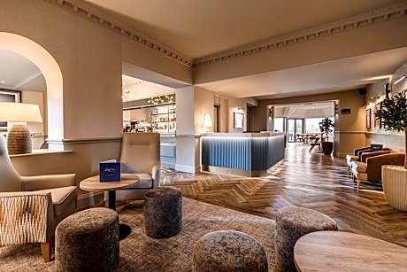 Craig Manor Hotel
