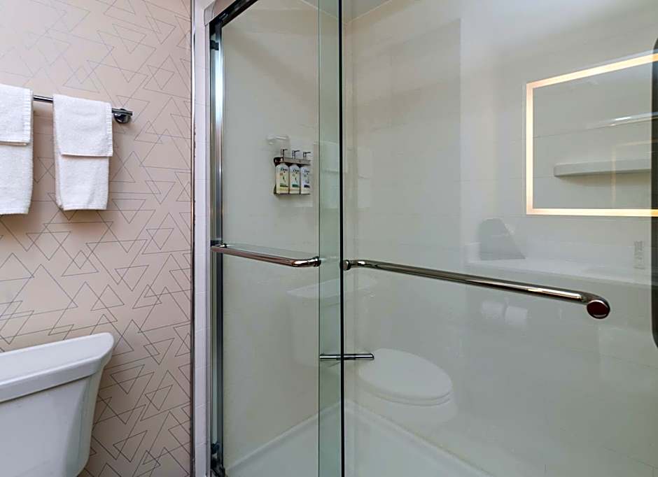 Holiday Inn Express Hotel & Suites Hampton South-Seabrook By IHG