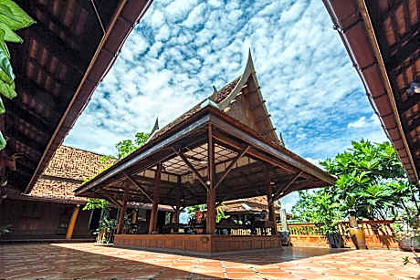 Ayutthaya Retreat