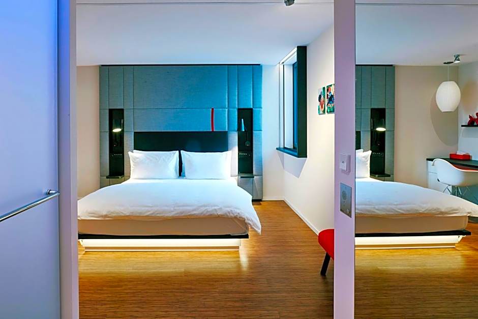 citizenM Paris La Défense