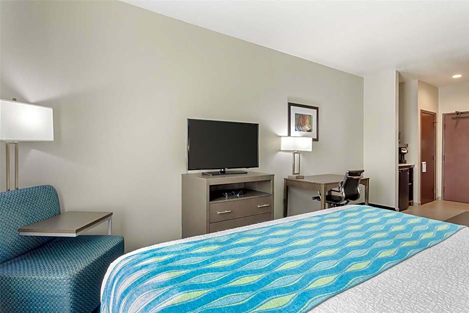 Best Western Plus Waller Hotel