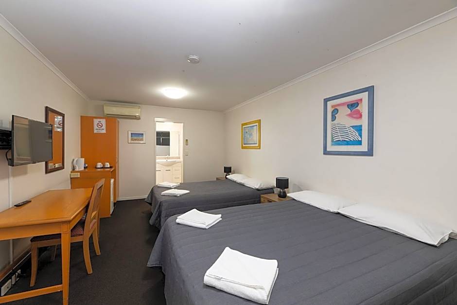 Queensport Hotel