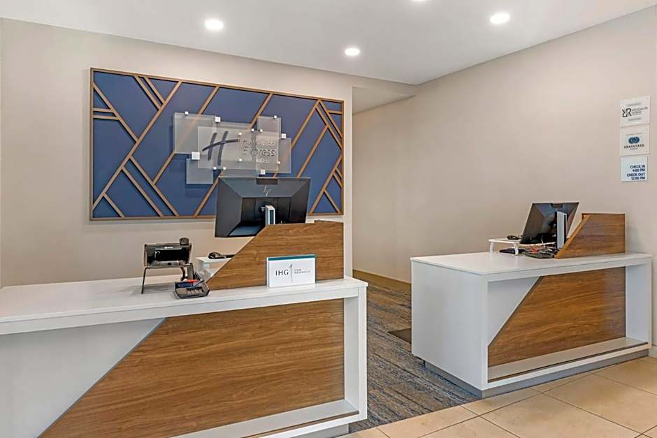 Holiday Inn Express Hotel & Suites Astoria By IHG