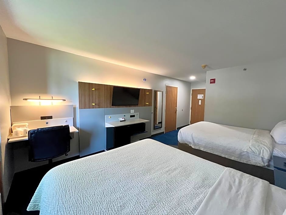 Microtel Inn & Suites by Wyndham Janesville