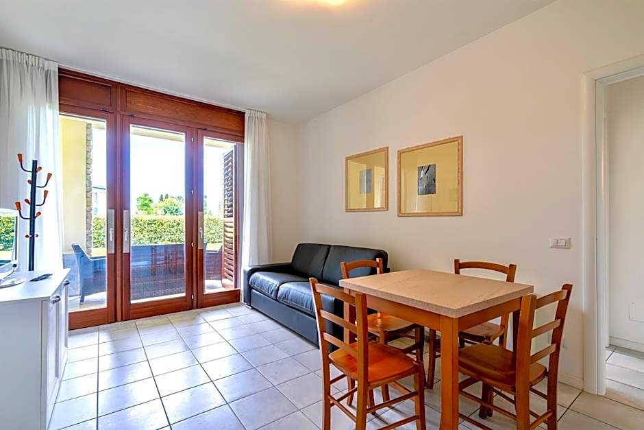 ISA-Residence with swimming-pool in Barberino-Tavernelle, apartments with air conditioning and private outdoor area
