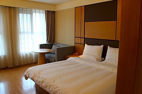 Huazhu - Superior BedRoom