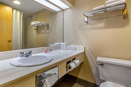 Double Room with Two Double Beds - Accessible/Non-Smoking