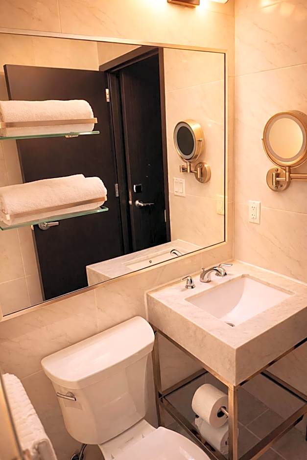 Hotel Mirage Brooklyn