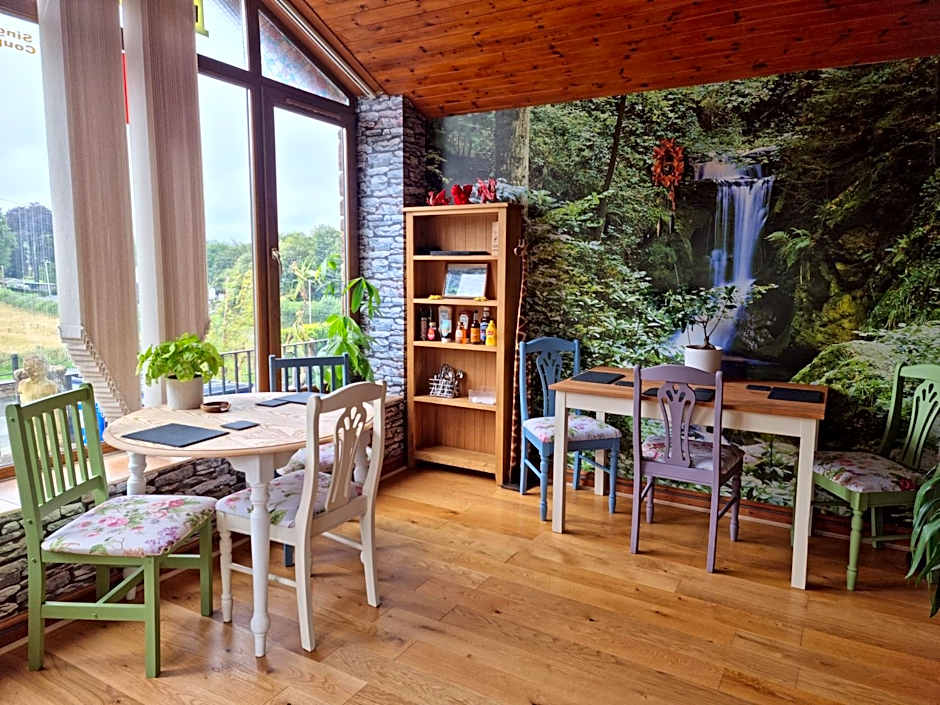 Castle Lodge - Brecon Beacons Accommodation