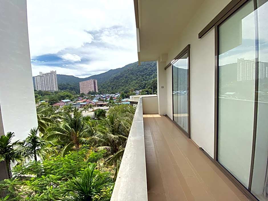 By The Sea@Side Seaview n Side Pool view (C3A3A)