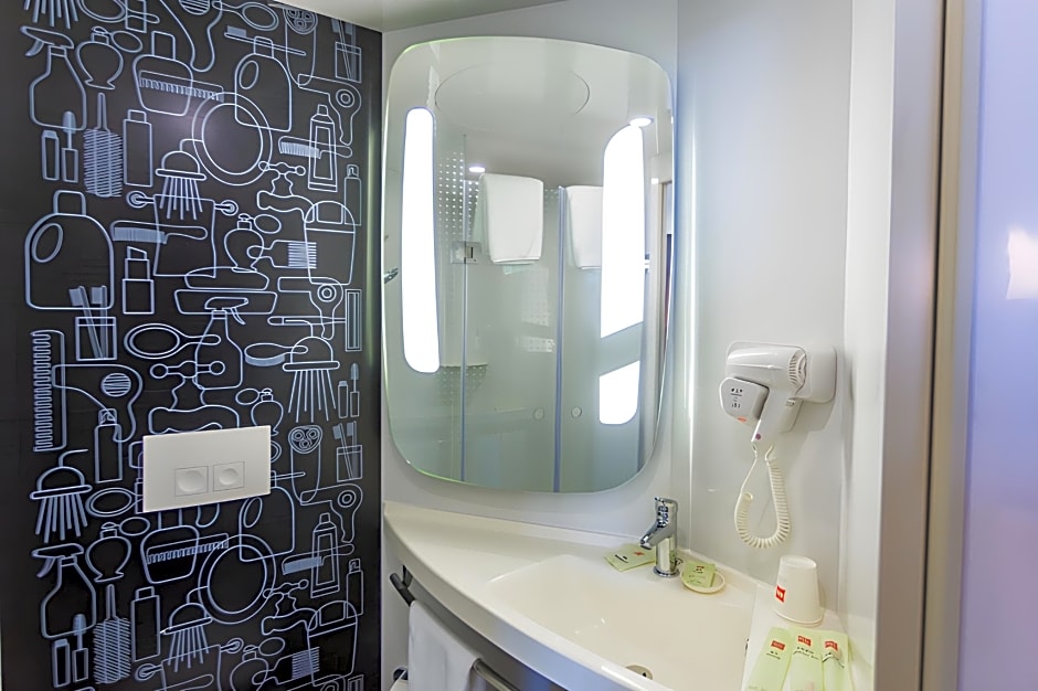 ibis Wenzhou University Hotel