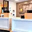 Holiday Inn Express and Suites - Mall of America - MSP Airport By IHG