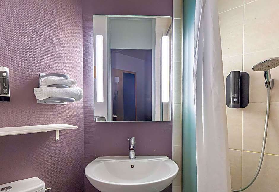B&B HOTEL Poitiers 1 Futuroscope