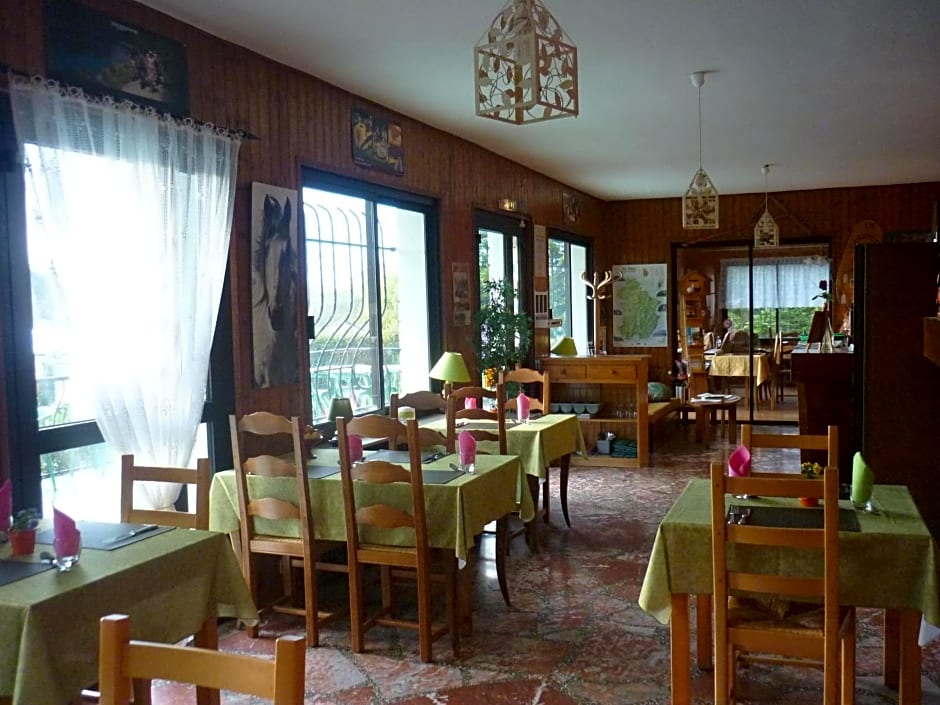 Hotel Restaurant La Chaumiere du Lac
