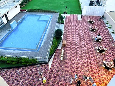 Divine Hotel And Resorts