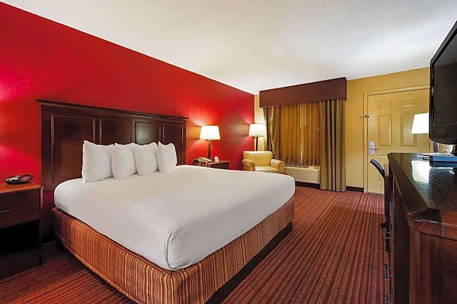 Quality Inn & Suites West Helena