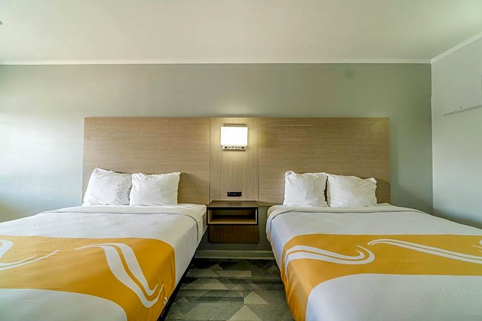 Pleasanton Executive Inn By OYO