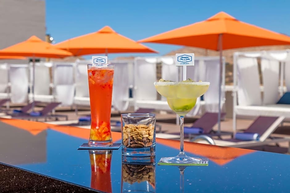 Hampton Inn & Suites by Hilton Los Cabos