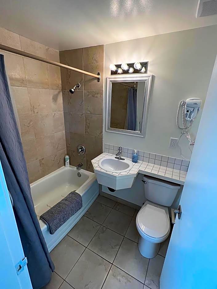 Destination Inn Cache Creek