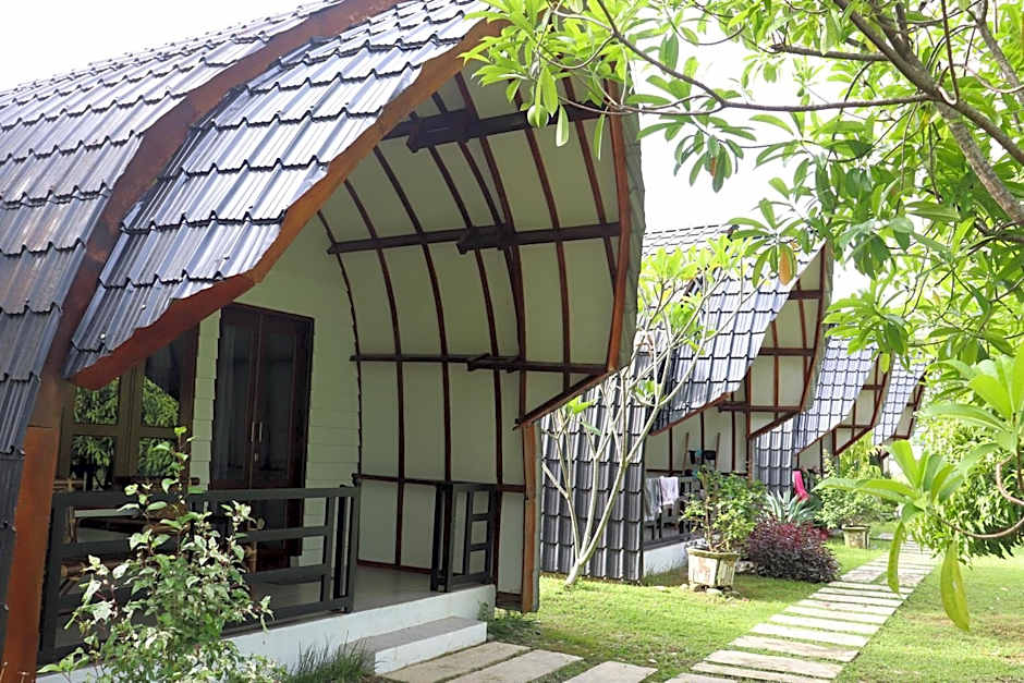 Gino's Place - Guest House & Jungle Trekking