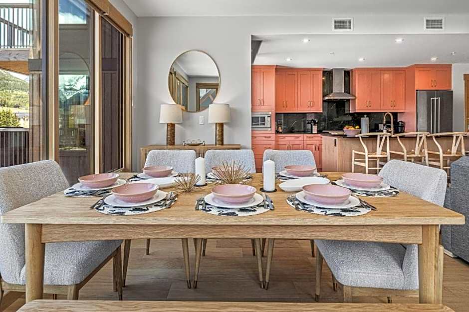 Rundle Lux Villa at Timberstone