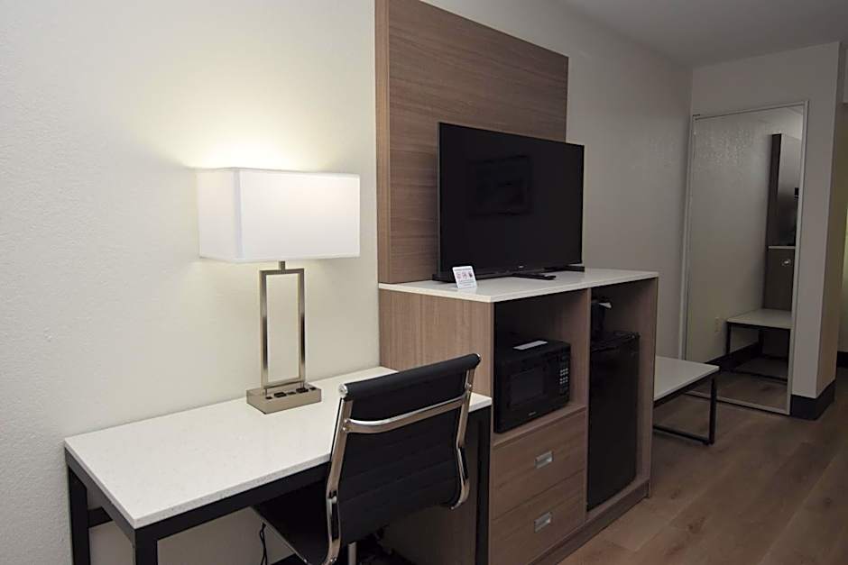 Baymont by Wyndham Batavia - Darien Lake